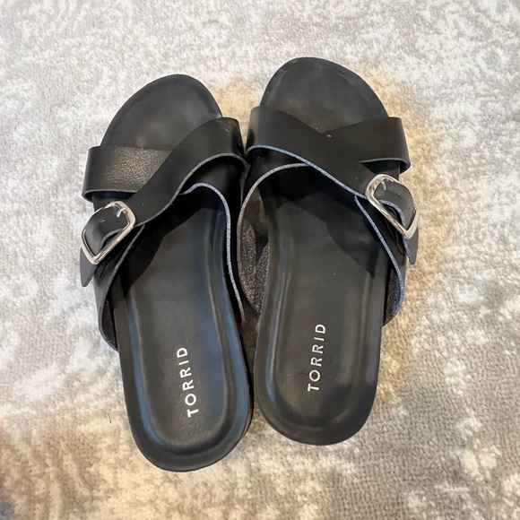 Torrid Black Slip On Adjustable Band Open Toe Slide Sandals Size 10W - Picture 3 of 5